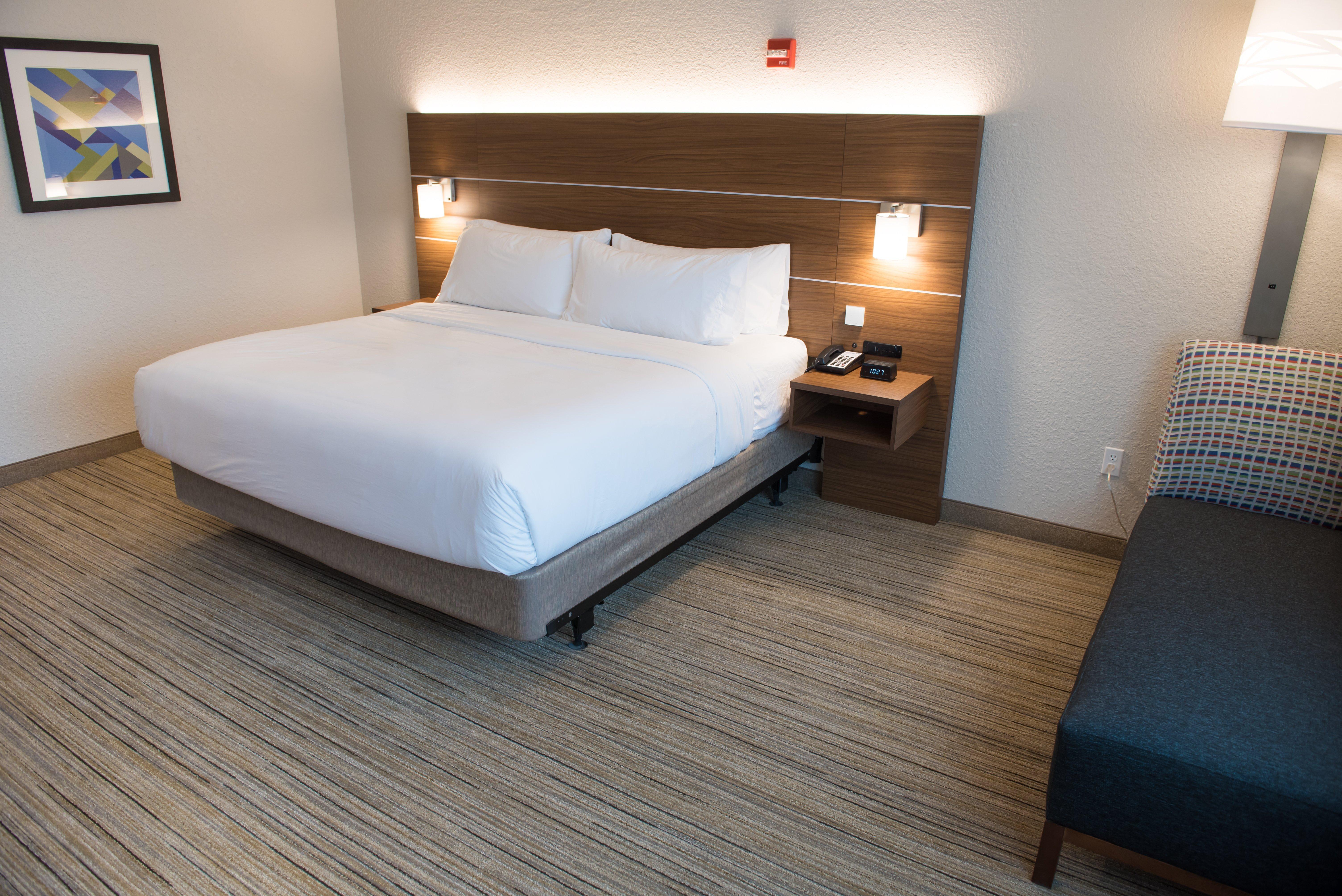 Express & - Wayne North By Ihg