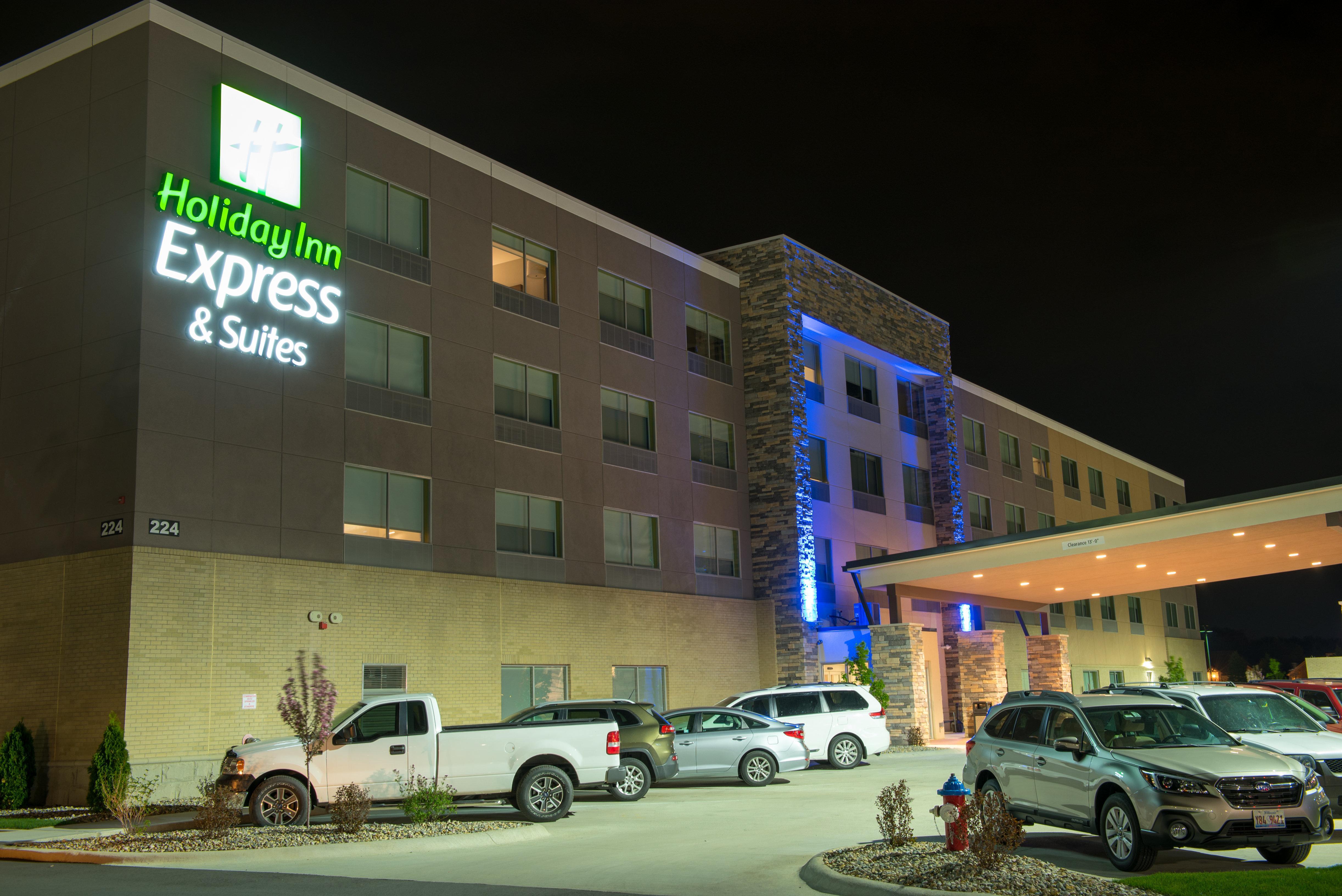 Express & - Wayne North By Ihg Hotel Sunnybrook Acres
