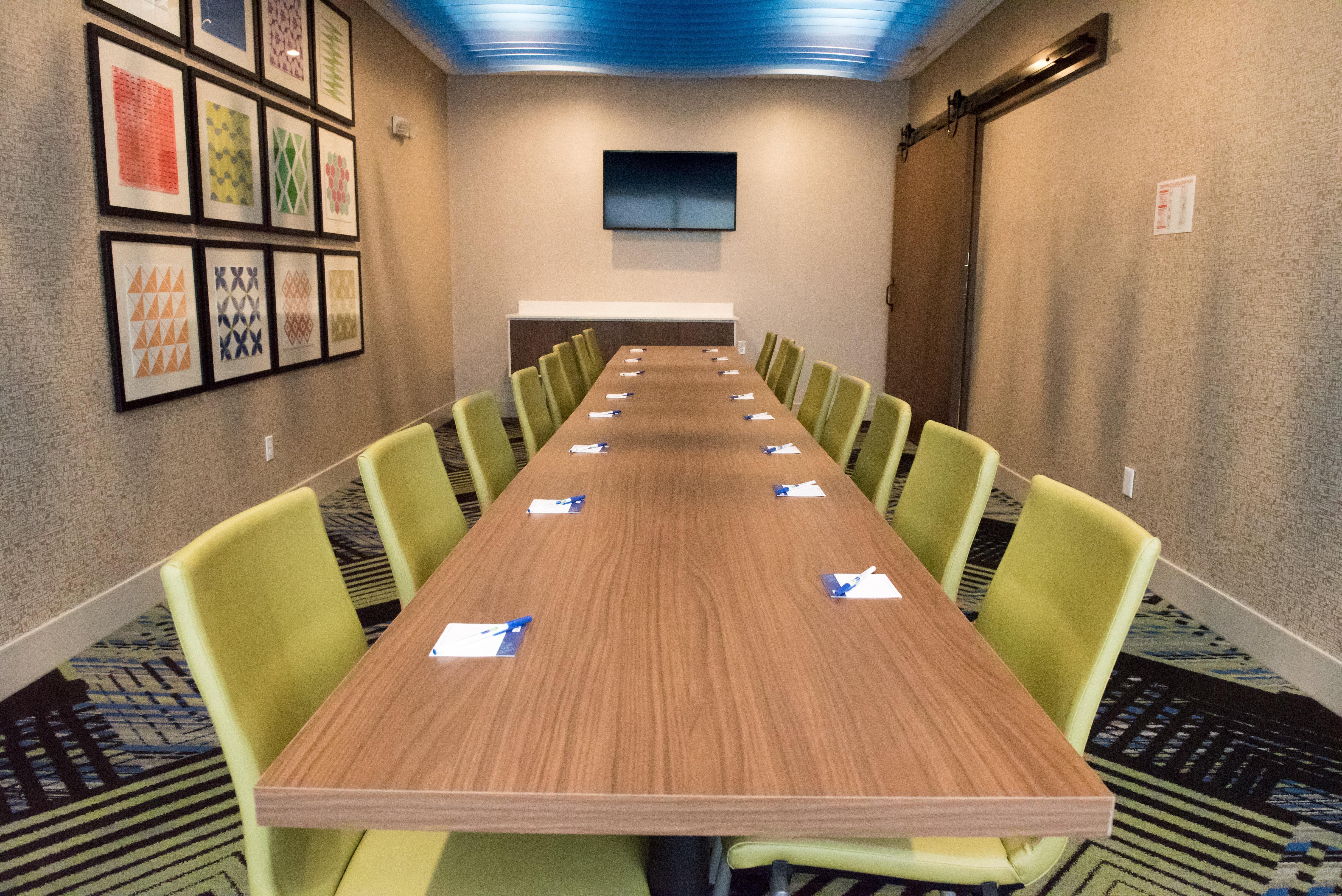 Express & - Wayne North By Ihg
